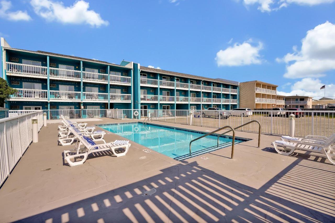 Motel Admiral'S Quarters Kure Beach Exteriér fotografie